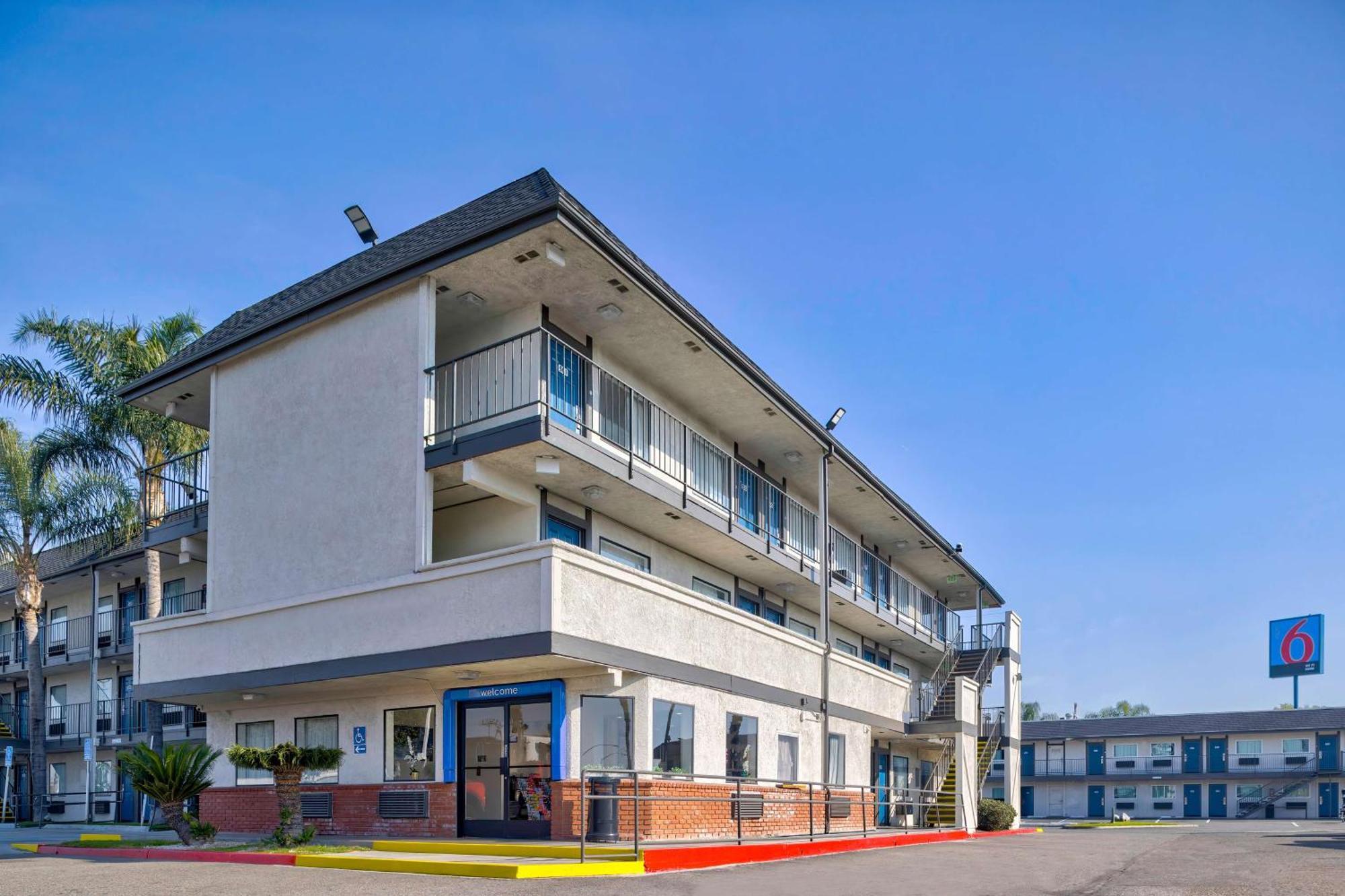Motel 6-Anaheim, Ca - Fullerton East מראה חיצוני תמונה