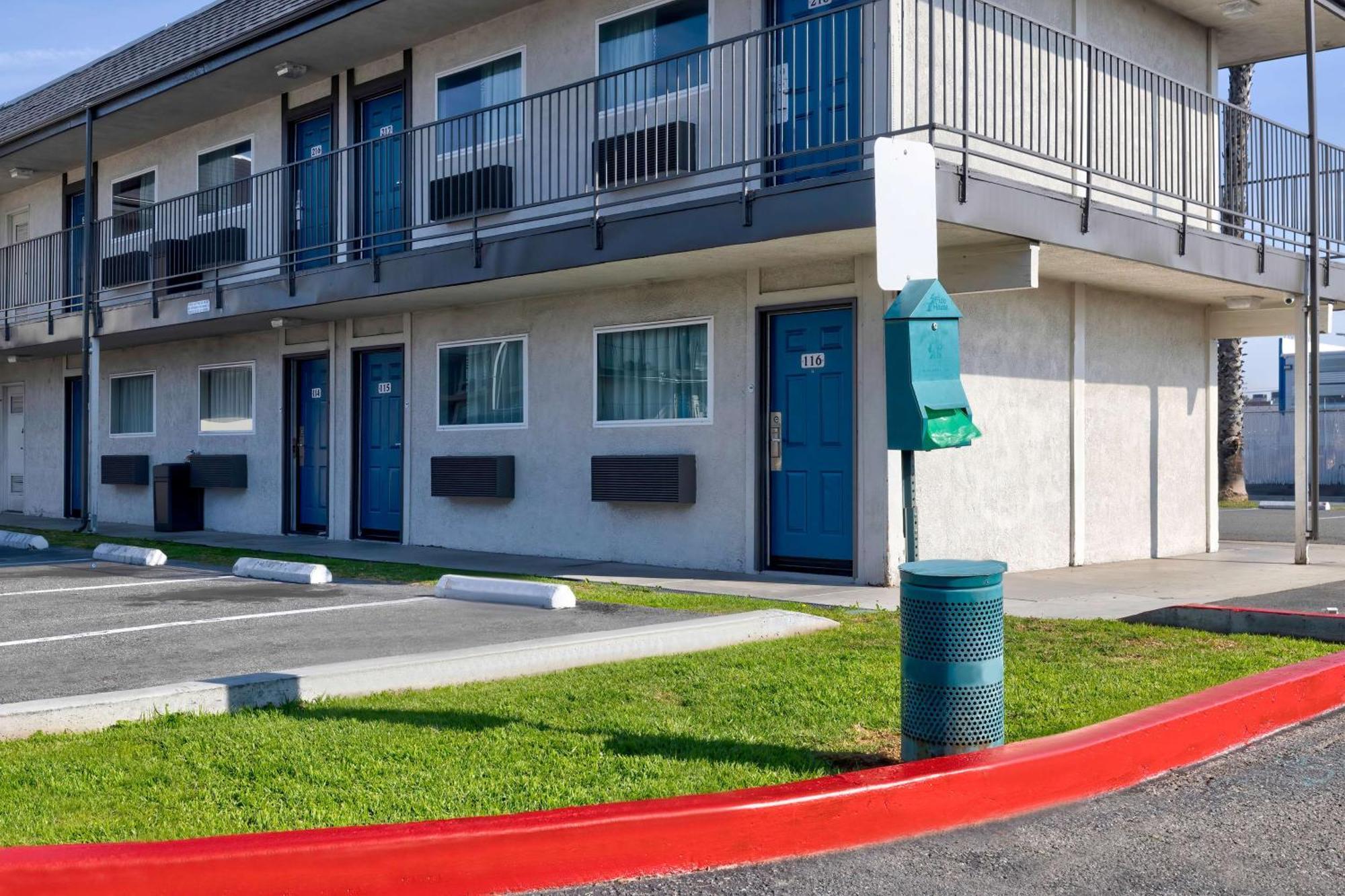 Motel 6-Anaheim, Ca - Fullerton East מראה חיצוני תמונה