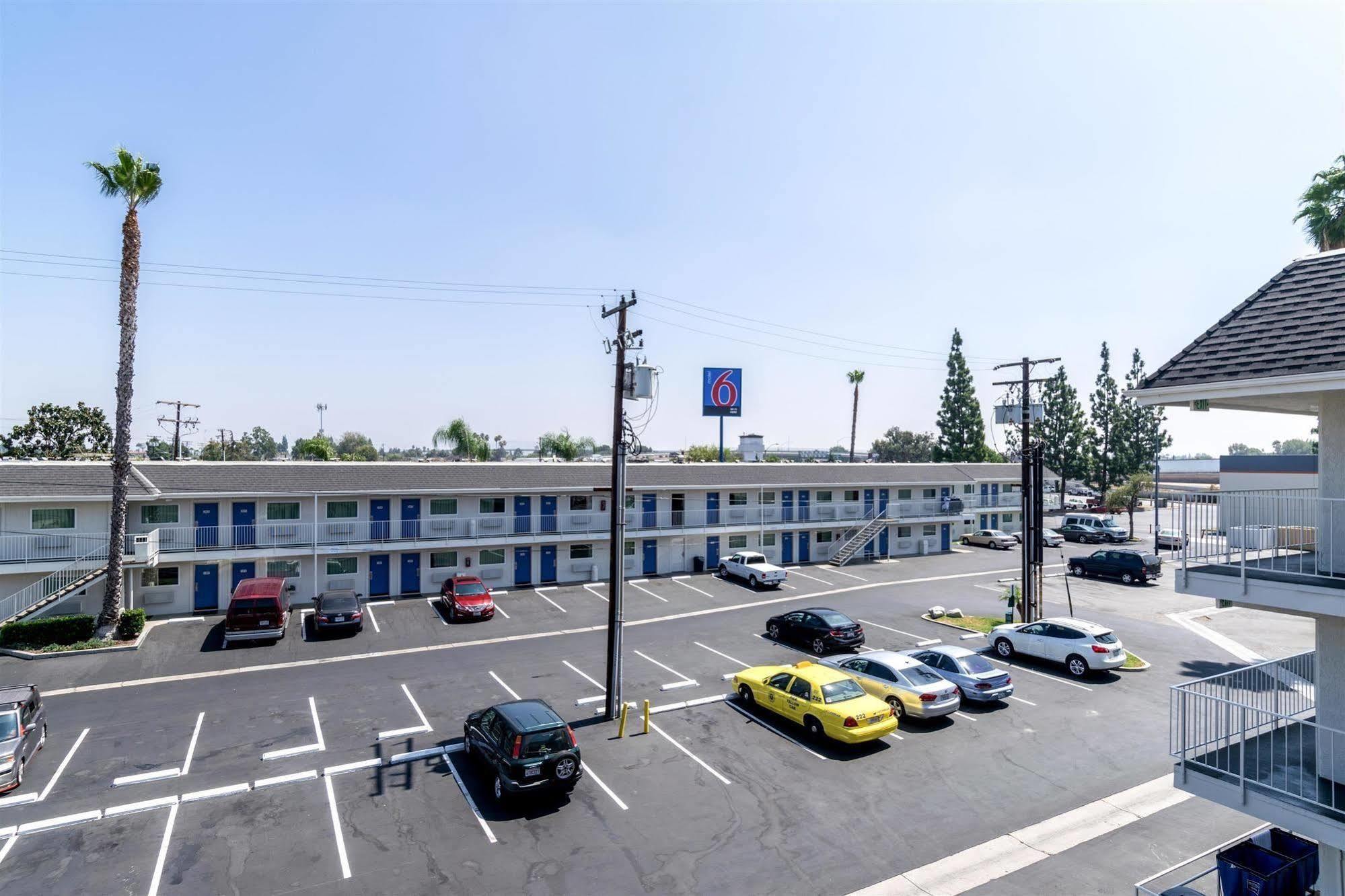 Motel 6-Anaheim, Ca - Fullerton East מראה חיצוני תמונה