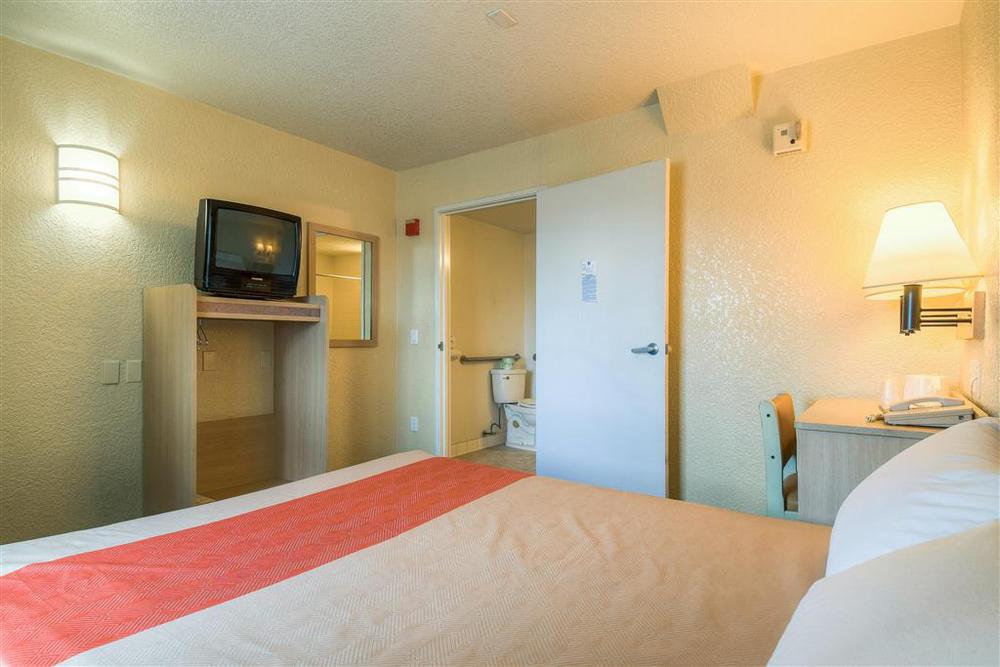 Motel 6-Anaheim, Ca - Fullerton East חדר תמונה