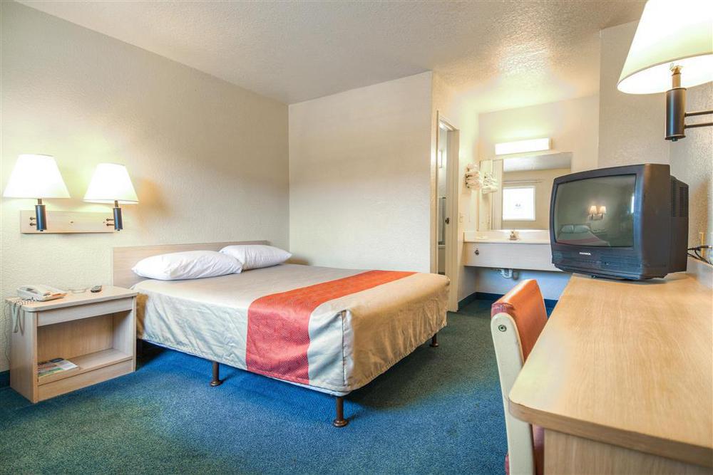 Motel 6-Anaheim, Ca - Fullerton East חדר תמונה